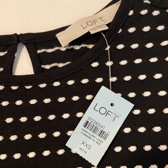 Loft XXSP black dotted ruffle shell top - Picture 3 of 4